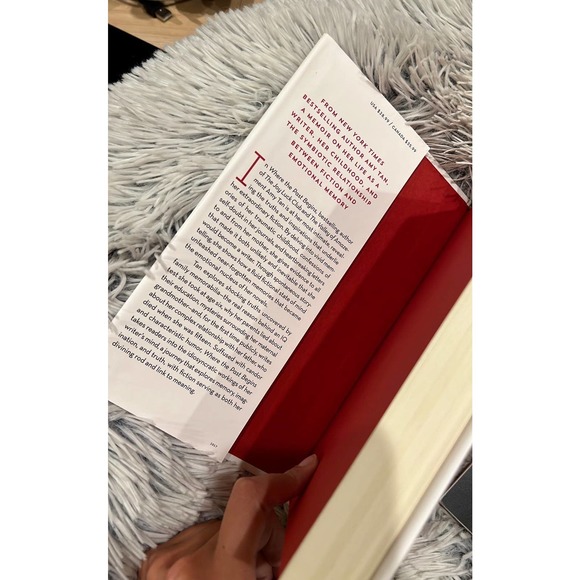 Amy Tan Book Lot - where the past begins hc & memories of a writing life - Picture 4 of 5